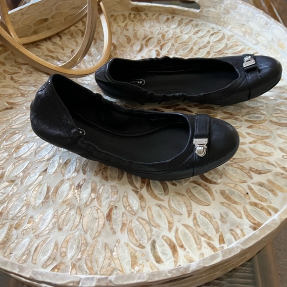 Coach Black Flats!!! - Picture 2 of 4